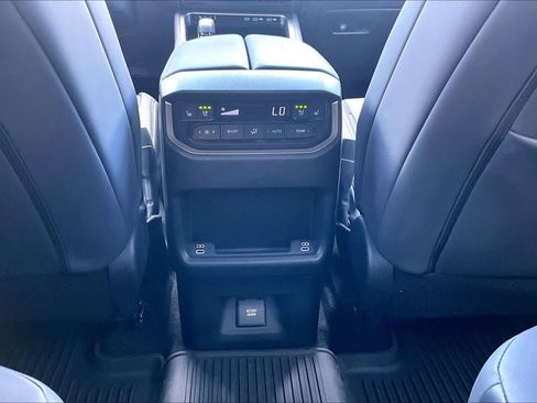Used 2024 Lexus TX 500h AWD w/ Technology Package image 34