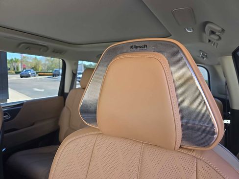 Certified 2025 INFINITI QX80 Sensory image 16