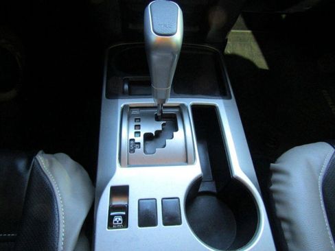 Used 2016 Toyota 4Runner SR5 image 14