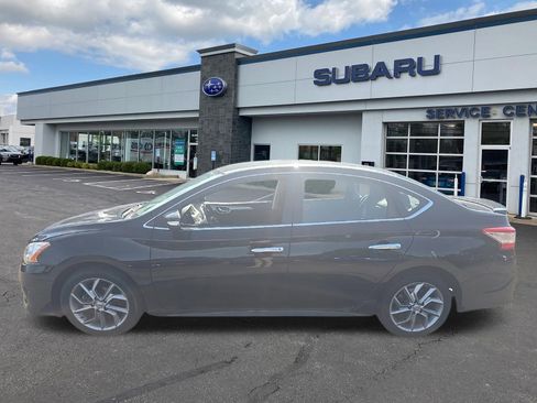 Used 2015 Nissan Sentra SR w/ Navigation Package FWD image 6