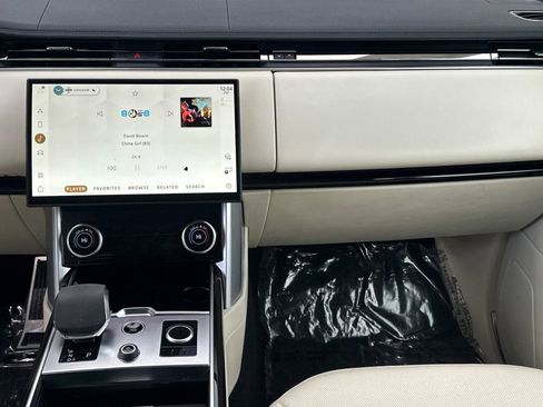 Used 2023 Land Rover Range Rover SE image 29