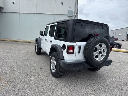 Certified 2022 Jeep Wrangler Unlimited Sport AWD/4WD image 17