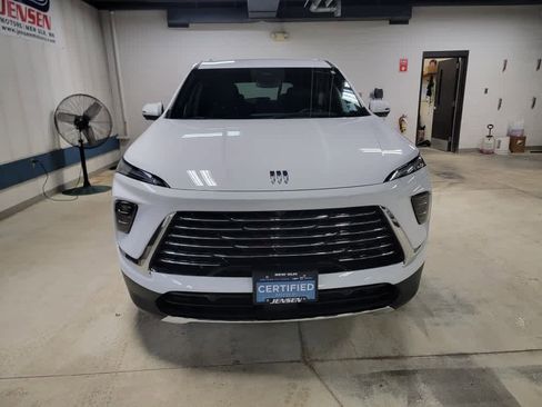 Certified 2025 Buick Enclave Preferred image 2