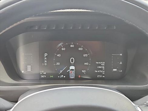 Used 2019 Volvo XC90 T5 Momentum w/ Protection Package Premier FWD image 10