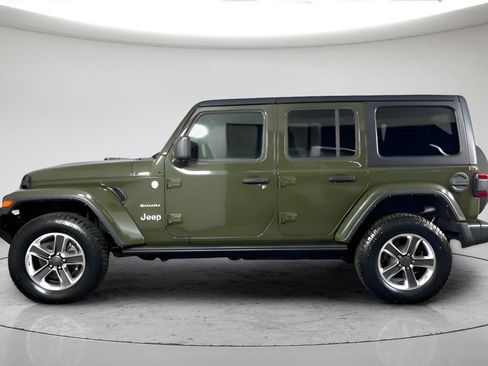 Used 2021 Jeep Wrangler Unlimited Sahara AWD/4WD image 6