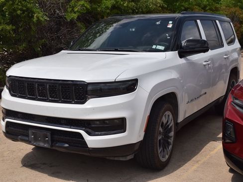 Used 2024 Jeep Grand Wagoneer Series II w/ Quick Order Packagew 28T image 2