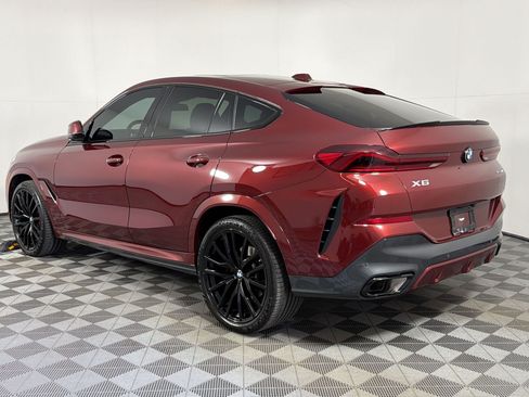 Used 2024 BMW X6 xDrive40i w/ M Sport Professional Package AWD/4WD image 3