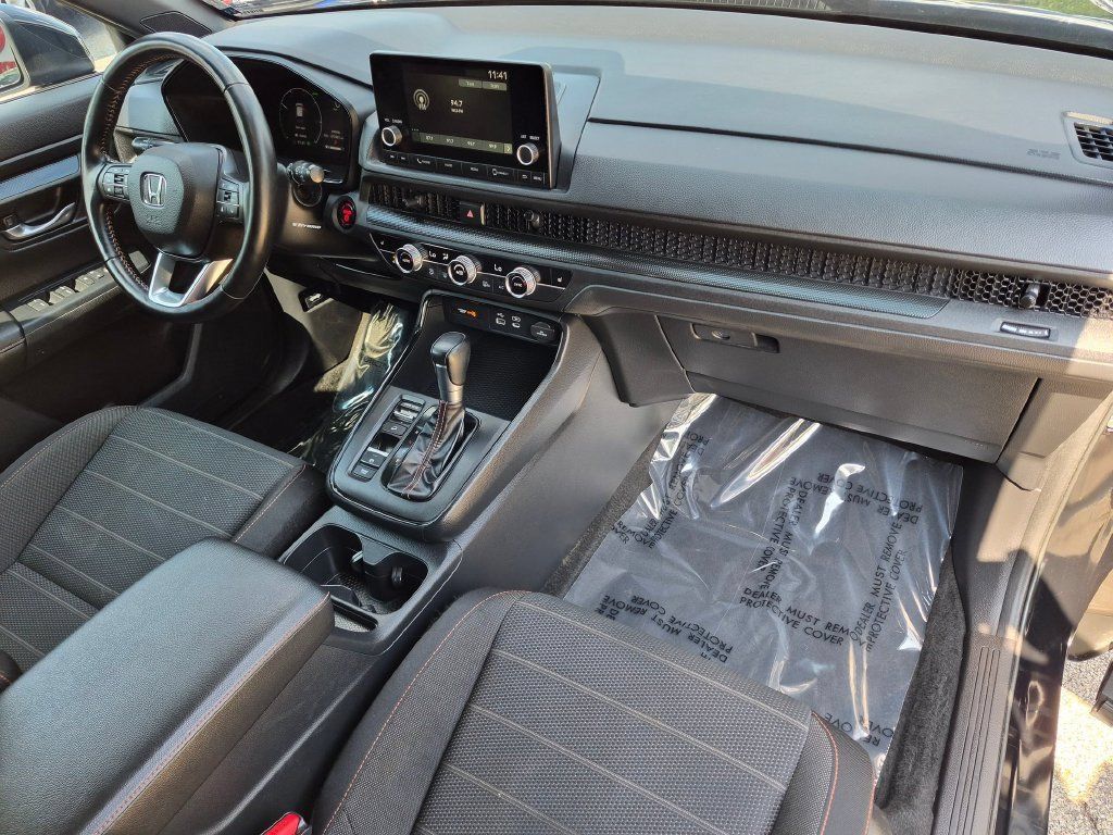Used 2025 Honda CR-V Sport image 38