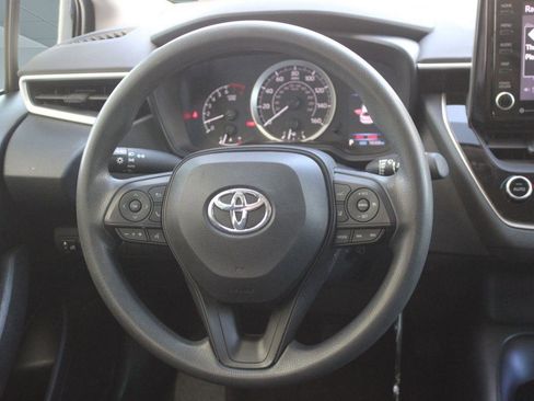 Used 2022 Toyota Corolla LE image 14