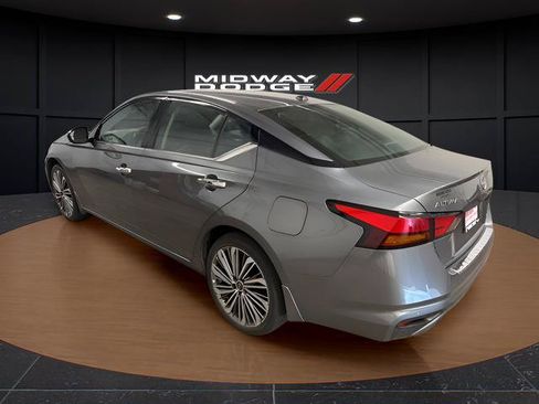 Used 2023 Nissan Altima 2.5 SL AWD/4WD image 3