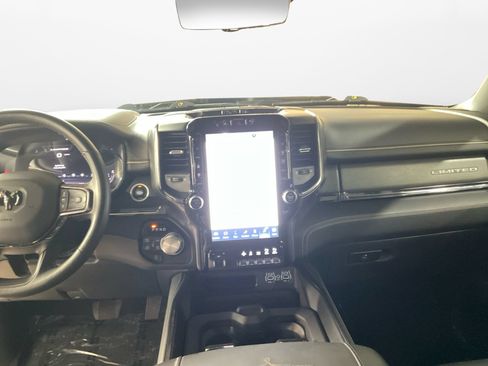 Used 2024 RAM 1500 Limited AWD/4WD image 11