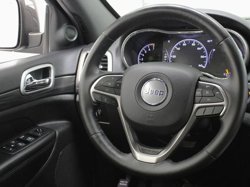 Used 2019 Jeep Grand Cherokee Altitude AWD/4WD image 51