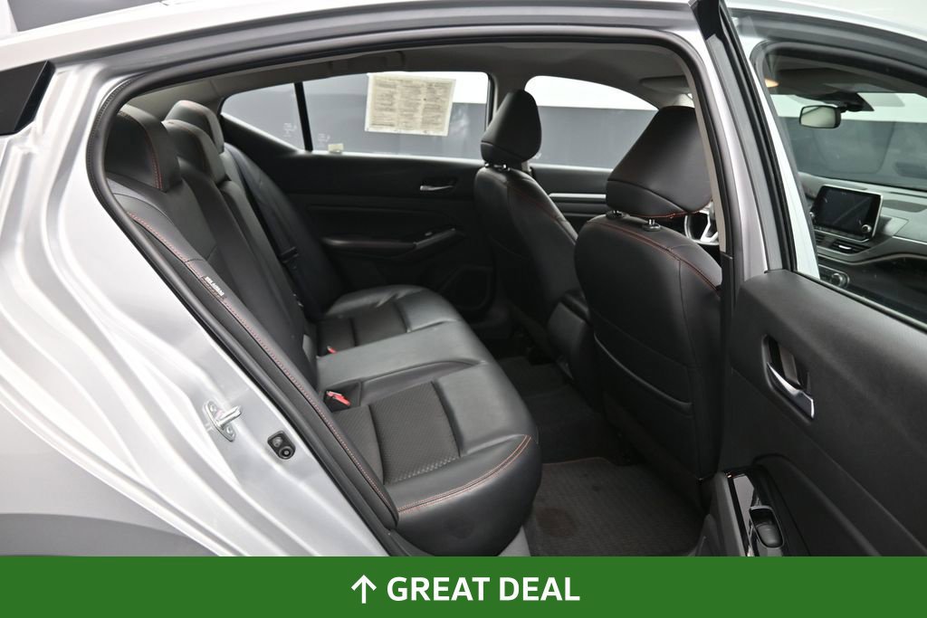 Used 2024 Nissan Altima 2.5 SR FWD image 24