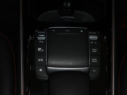 Used 2023 Mercedes-Benz GLB 250 4MATIC image 33