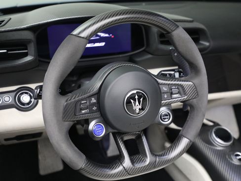 Used 2023 Maserati MC20 Spyder image 21