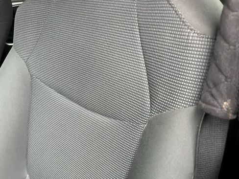 Used 2024 Toyota RAV4 LE AWD/4WD image 7