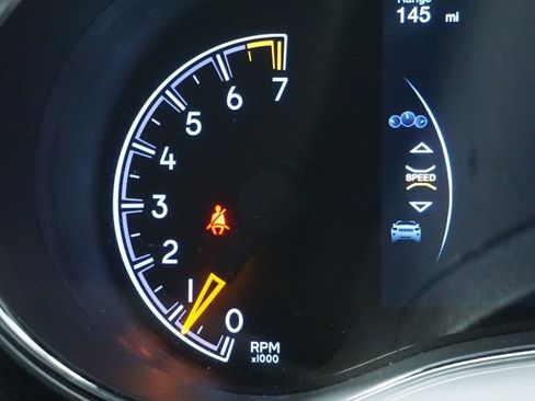 Certified 2019 Jeep Grand Cherokee Limited w/ Luxury Group II image 47