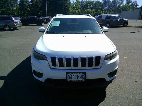 Used 2019 Jeep Cherokee Latitude w/ Popular Appearance Group FWD image 8