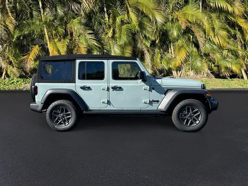 Used 2024 Jeep Wrangler Sport S image 4
