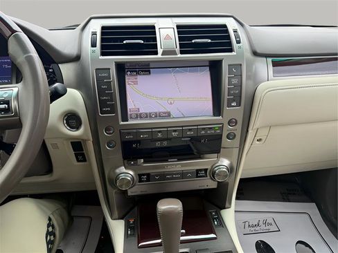 Used 2015 Lexus GX 460 image 17