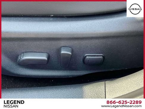 Used 2023 Nissan Sentra SR w/ SR Premium Package FWD image 19