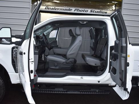 New 2026 Ford F350 XL w/ XL Chrome Package AWD/4WD image 17