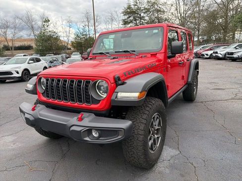 Used 2025 Jeep Wrangler Unlimited Rubicon w/ Convenience Group image 1