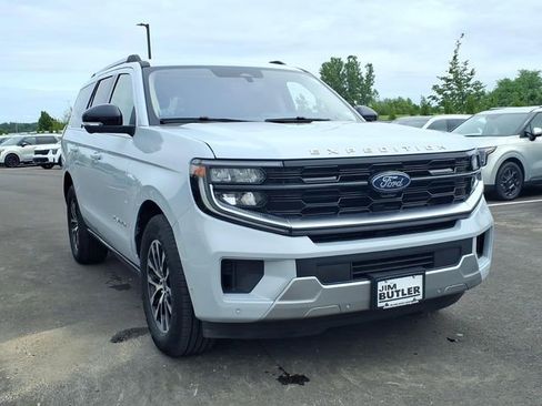 Used 2025 Ford Expedition Platinum AWD/4WD image 29