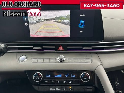 Used 2024 Hyundai Elantra SEL FWD image 17