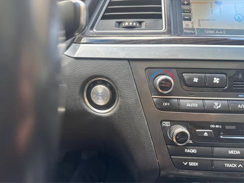 Used 2018 Genesis G80 3.8 w/ Option Group 02 image 29