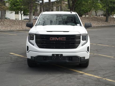 Used 2024 GMC Sierra 1500 Elevation w/ X31 Off-Road Package AWD/4WD image 8