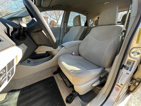 Used 2010 Toyota Prius Five image 12