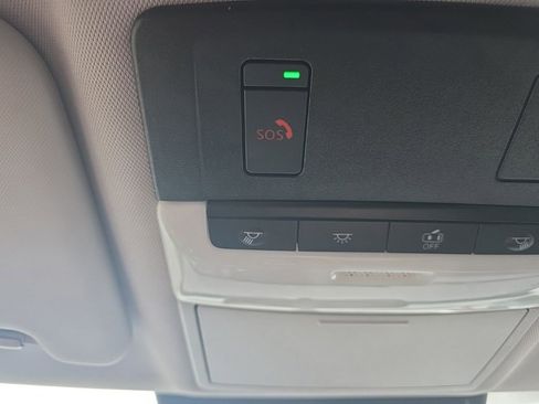 Used 2024 Mitsubishi Outlander SE image 32