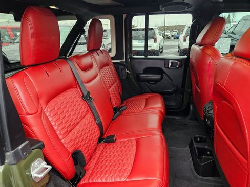 Used 2023 Jeep Wrangler Unlimited Rubicon w/ Cold Weather Group image 39