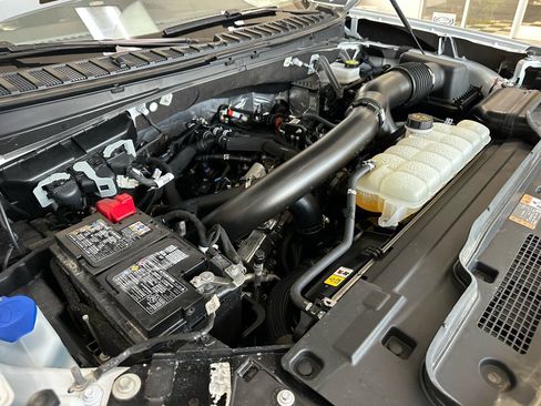 Used 2025 Ford Expedition Max Platinum w/ Driver's Package AWD/4WD image 16
