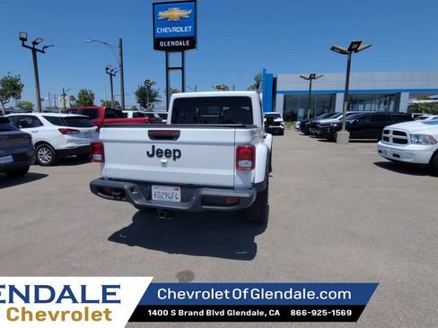 Used 2025 Jeep Gladiator Sport AWD/4WD image 7