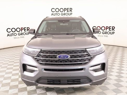 Used 2022 Ford Explorer XLT w/ Equipment Group 202A image 9