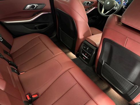 Used 2023 BMW 330i Sedan w/ Parking Assistance Package image 30