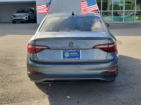 Certified 2022 Volkswagen Jetta Sport image 5