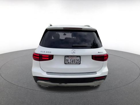 Used 2025 Mercedes-Benz GLB 250 4MATIC image 12