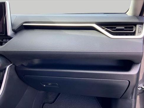 Certified 2025 Toyota RAV4 XLE AWD/4WD image 18