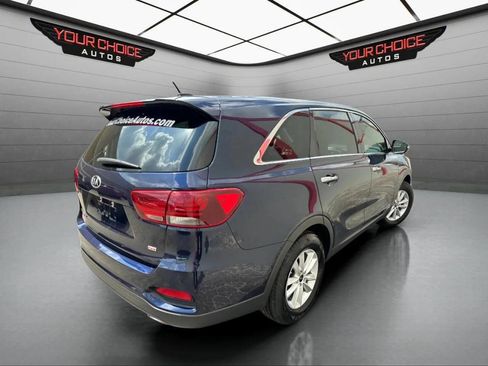 Used 2020 Kia Sorento LX image 5