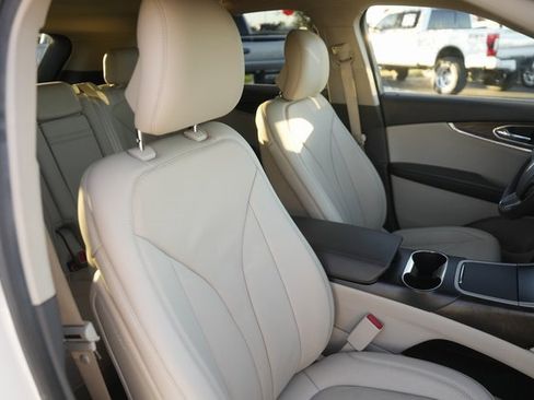 Used 2018 Lincoln MKX Reserve w/ Driver Assistance Package image 20