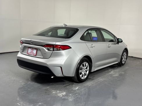 Certified 2025 Toyota Corolla LE w/ Convenience Package image 6