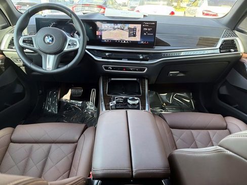 Used 2026 BMW X5 sDrive40i w/ Executive Package RWD image 13