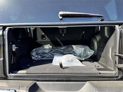 New 2025 Jeep Wrangler Unlimited Rubicon image 17