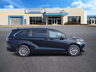 Used 2024 Toyota Sienna LE video 2