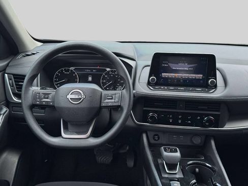 Used 2025 Nissan Rogue S AWD/4WD image 12