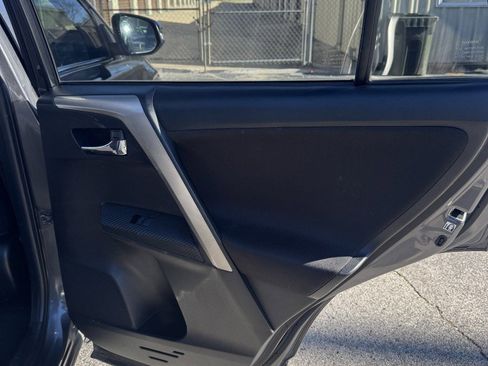 Used 2015 Toyota RAV4 XLE FWD image 5