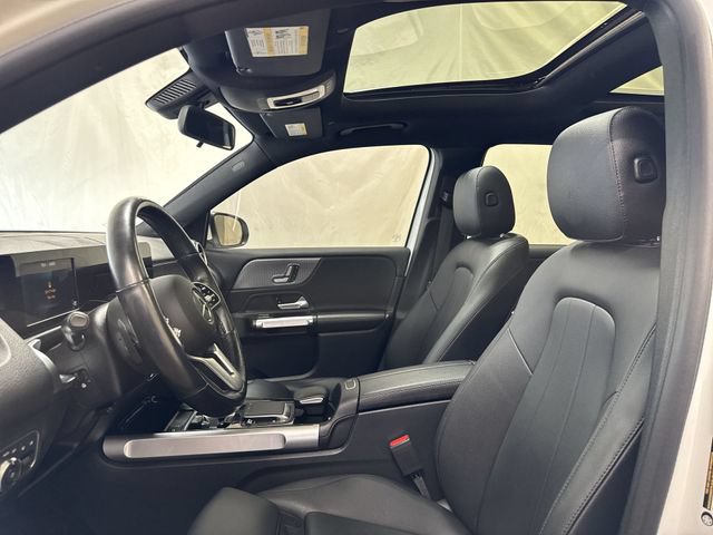 Used 2023 Mercedes-Benz GLB 250 4MATIC image 11